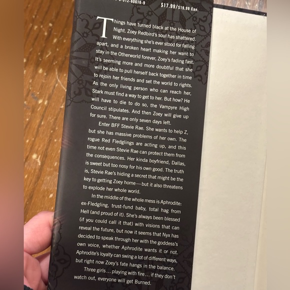 🔥 SOLD🔥Burned by P.C. Cast - Picture 3 of 4